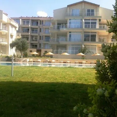 White Bay Blocks C-d-e-f Sea & Pool View 1st Floor Ap Apartman